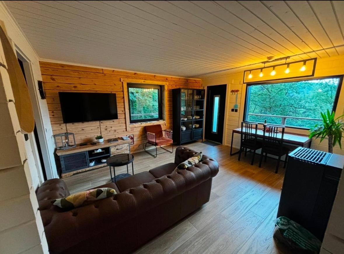 Gites Douillets : Chalet Sur Pilotis Houyet Buitenkant foto